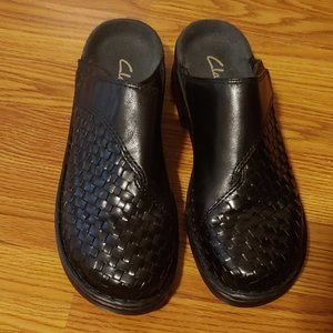 Clarks size 9 M  Black Mules